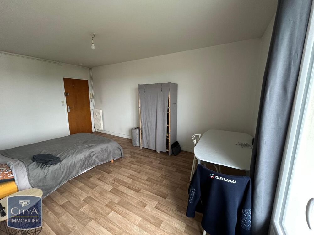 STUDIO AVEC BALCON ET PARKING - QUARTIER HILARD En locat....
