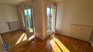  Appartement à louer 4 pièces 75 m²
