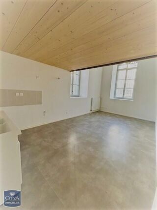  Appartement à louer 4 pièces 83 m²