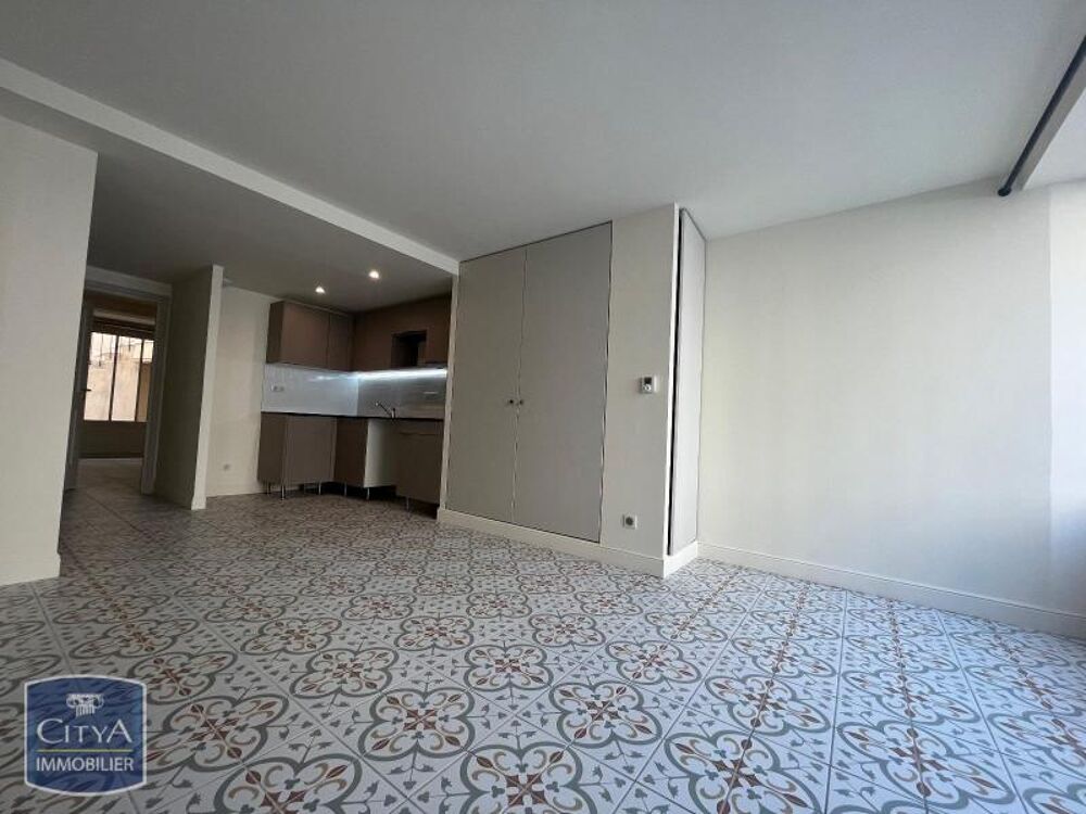 LOCATION - NIMES - 3 PIECES - APPARTEMENT RENOVE - HYPER....