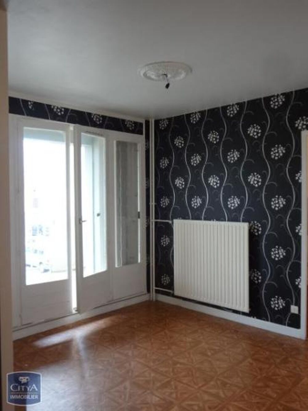 À LOUER : Appartement T2 à Pont de Chéruy, situé dans un....