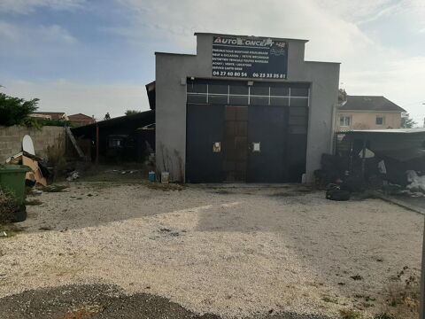 27 avenue d'Andrézieux . Veauche Un local d'une surfa... 700 42340 Veauche