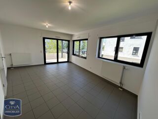  Appartement à louer 3 pièces 72 m²
