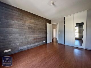  Appartement à louer 4 pièces 87 m²