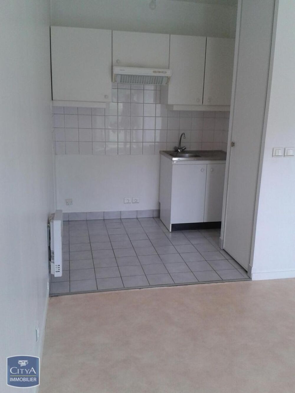 À LOUER : Charmant appartement T1 à Arpajon, idéalement ....