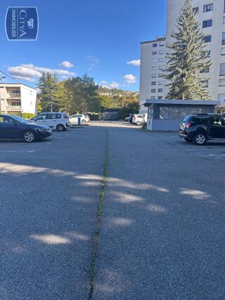  Parking / Garage à louer 11 m²