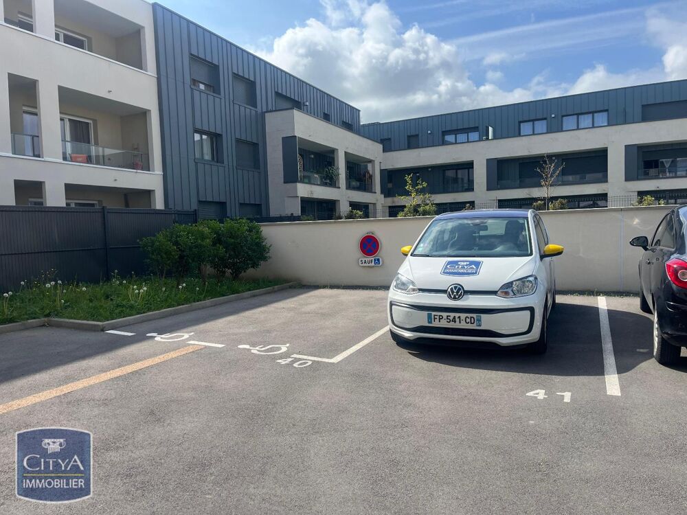 location Parking / Garage Bezannes (51430)