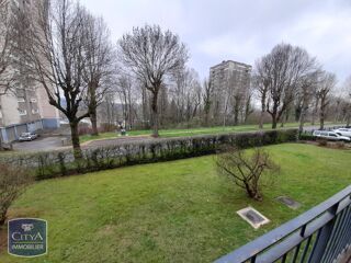  Appartement à louer 4 pièces 95 m²
