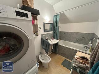  Appartement à louer 3 pièces 84 m²