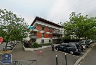  Appartement à louer 4 pièces 103 m²