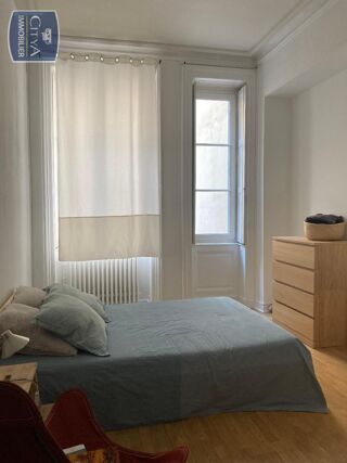  Appartement à louer 3 pièces 87 m²