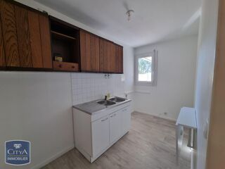  Appartement à louer 3 pièces 86 m²