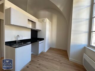  Appartement à louer 1 pièce 33 m²