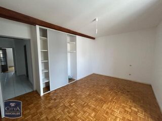  Appartement à louer 4 pièces 123 m²