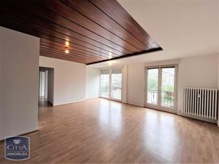  Appartement à louer 4 pièces 81 m²