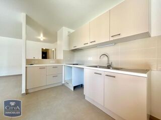  Appartement à louer 4 pièces 86 m²