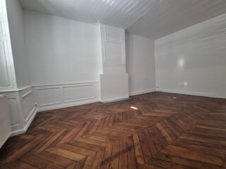  Appartement à louer 5 pièces 154 m²