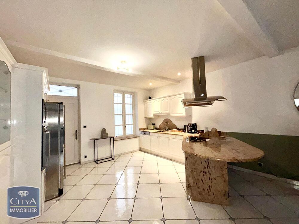 SUPERBE APPARTEMENT MEUBLÉ DE CARACTÈRE AVEC ASCENSEUR, ....