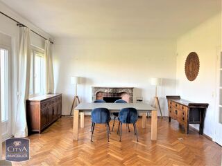  Appartement à louer 4 pièces 136 m²
