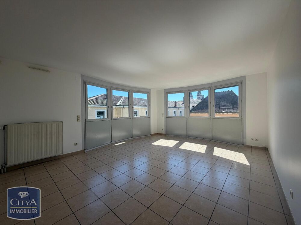 À LOUER : Découvrez cet appartement T3 idéalement situé ....