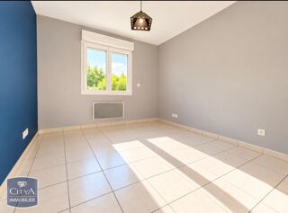 location Maison - 4 pièce(s) - 130 m² Saint-Seurin-sur-l'Isle (33660)