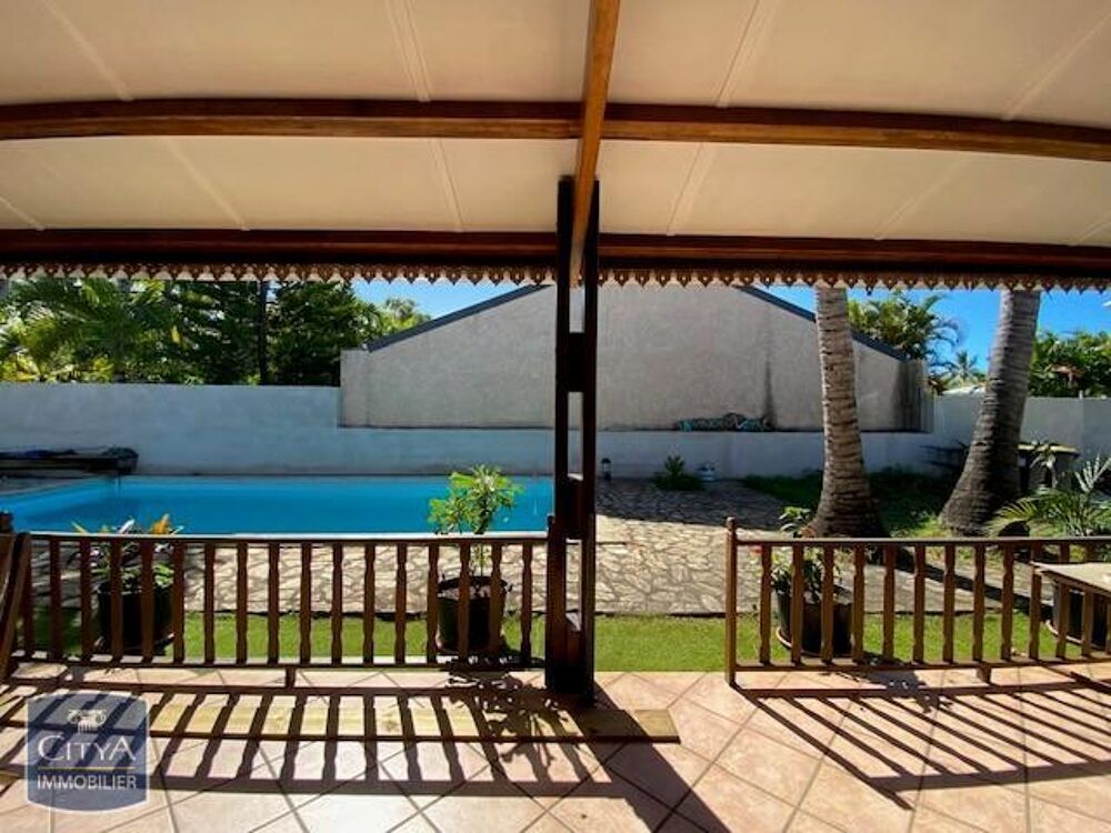 À LOUER : Maison T4 située à Étang Salé les bains, offra....