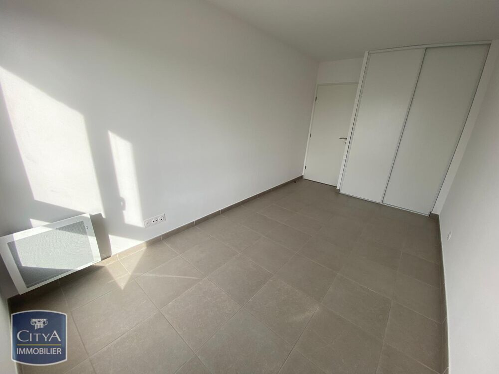 location Appartement - 3 pièce(s) - 63 m² Hyères (83400)