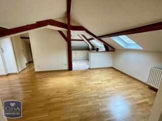  Appartement à louer 5 pièces 66 m²