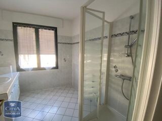  Appartement à louer 2 pièces 56 m²