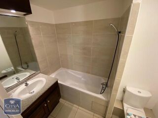  Appartement à louer 2 pièces 35 m²