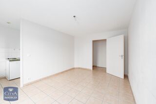  Appartement à louer 1 pièce 28 m²