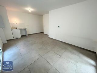  Appartement à louer 3 pièces 64 m²