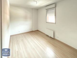  Appartement à louer 3 pièces 65 m²