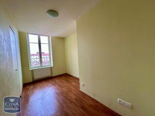  Appartement à louer 4 pièces 74 m²