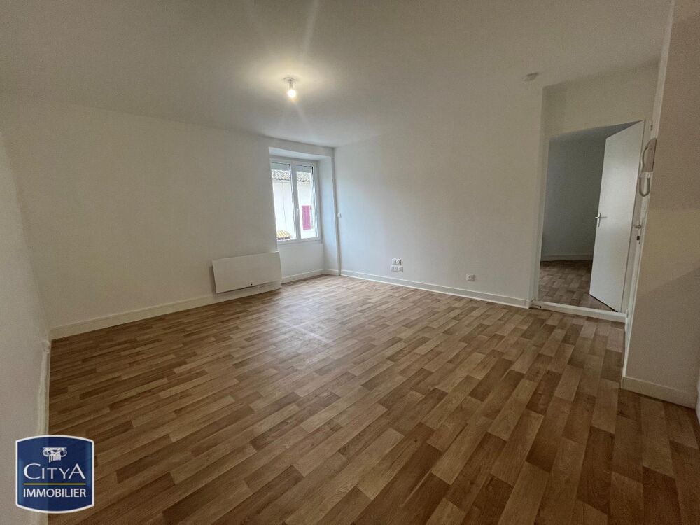 APPARTEMENT 2 PIECES 46 M² - LUSIGNAN Libre début septem....