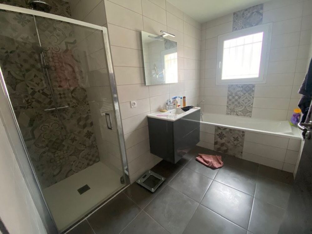 EXCLUSIVITÉ - MAISON 5 PIÈCES AVEC TERRASSE - ROANNE Déc....