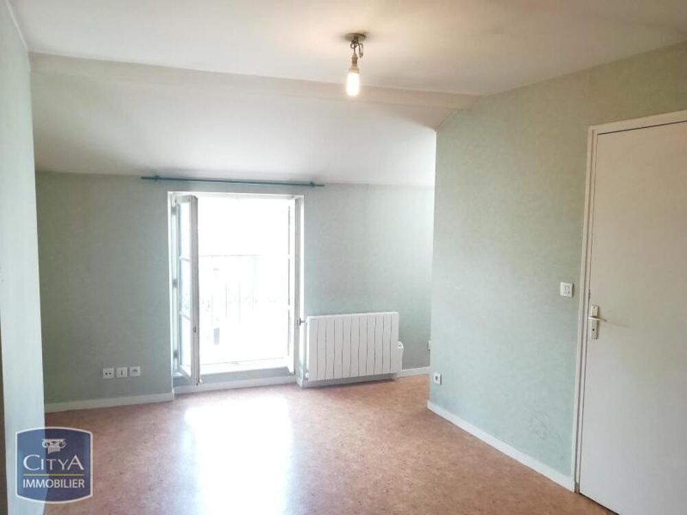 Centre Ville - À LOUER : Appartement T2 situé dans le ce....