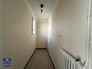  Appartement à louer 3 pièces 56 m²