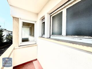  Appartement à louer 3 pièces 86 m²