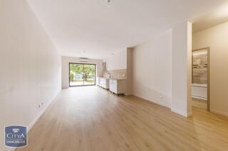  Appartement à louer 4 pièces 87 m²