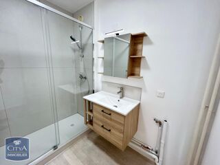  Appartement à louer 2 pièces 52 m²