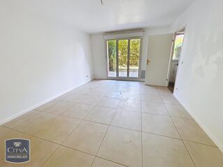  Appartement à louer 3 pièces 64 m²