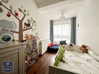  Appartement à louer 4 pièces 75 m²