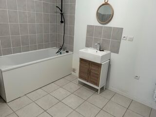  Appartement à louer 3 pièces 60 m²