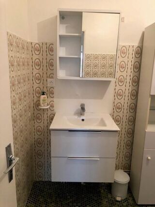  Appartement à louer 3 pièces 65 m²