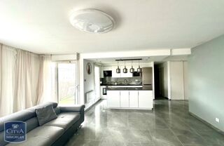  Appartement à louer 4 pièces 90 m²