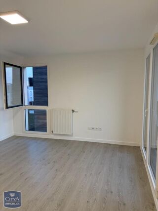  Appartement à louer 3 pièces 60 m²