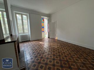  Appartement à louer 3 pièces 81 m²