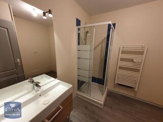  Appartement à louer 4 pièces 85 m²