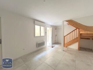  Appartement à louer 4 pièces 84 m²